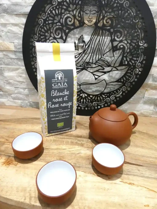 Mélange de thés noir et vert Blanche rose et Rose rouge - Sachet de 100 g - Les Jardins de Gaïa