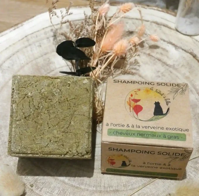 Shampoing solide bio à l'ortie et à la verveine exotique - Pain de 100 g - La Fabrik'à bulles