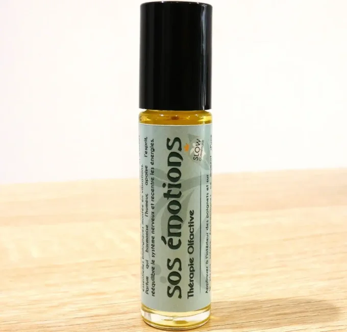 Roll-on “SOS Émotions” Bien-être, thérapie olfactive de Cosmetique Symphytum - Eleri, sauga sclarée.